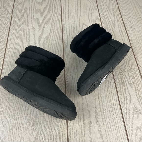 UGG Women's Fluff Mini Quilted Boots US6/EUR37 Black w/ White Logo Heel $160 - Picture 5 of 10